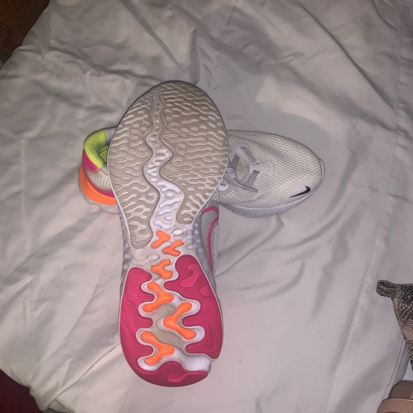 Nike Renew 7.5 - Picture 5 of 5
